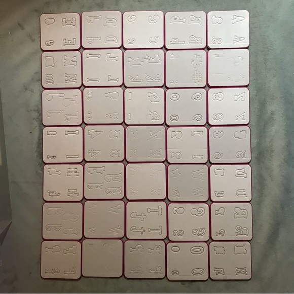 Sizzix Sizzlits 35-die GIRLS ARE WEIRD alphabet dies w/case - Picture 9 of 9